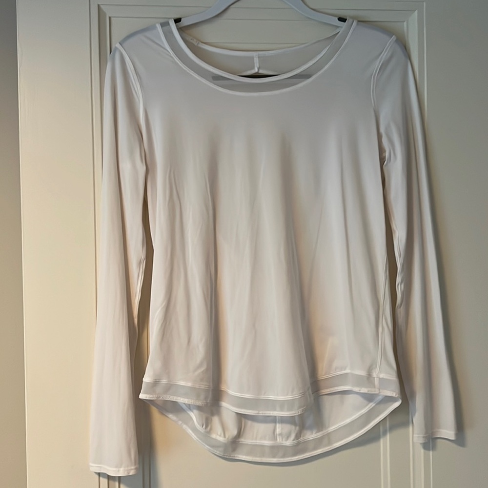 Lululemon long sleeved layering top
